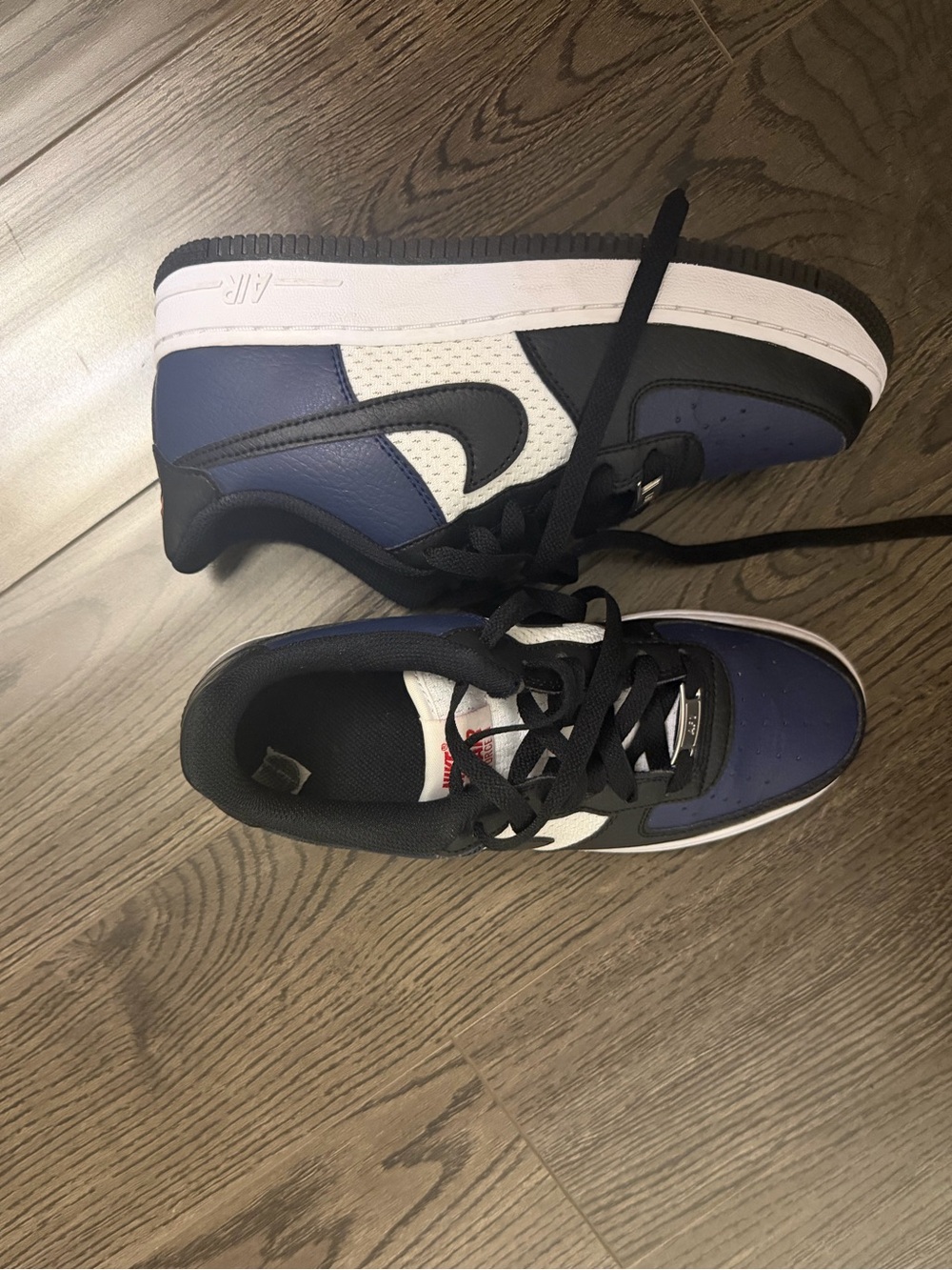 Nike Air Force 1 in Navy, Black & White. Size US 6.5